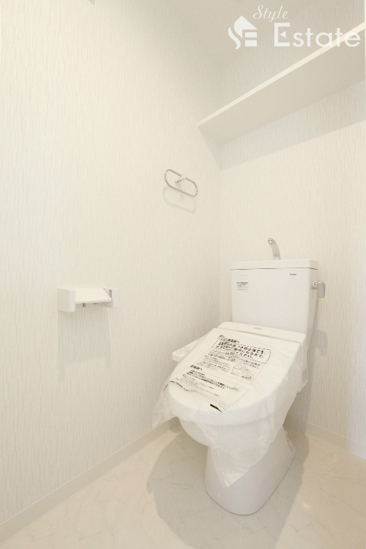 地下鉄東山線 新栄町駅 徒歩6分 10階建 築11年のトイレ写真