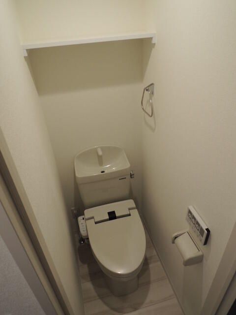 フェリーチェ東高円寺IIIのトイレ写真