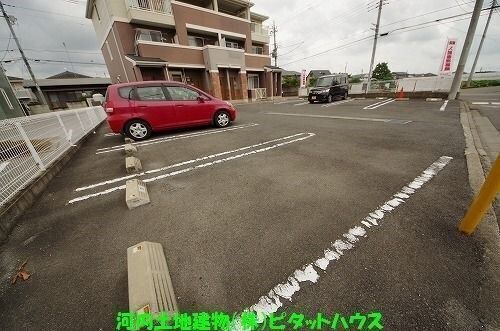 駐車場　トイレ