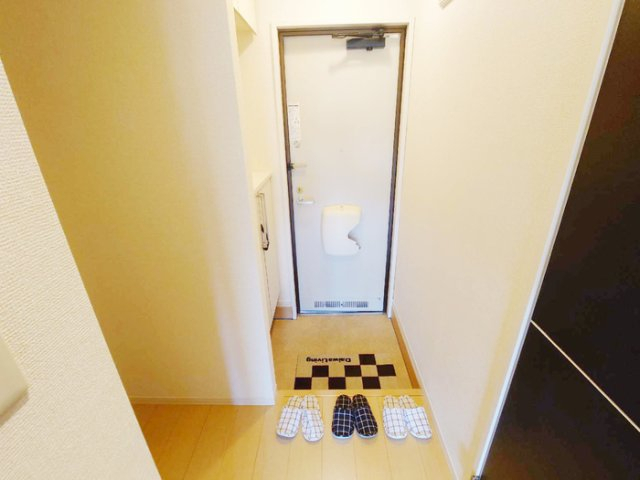コンフィアンス B棟の玄関写真