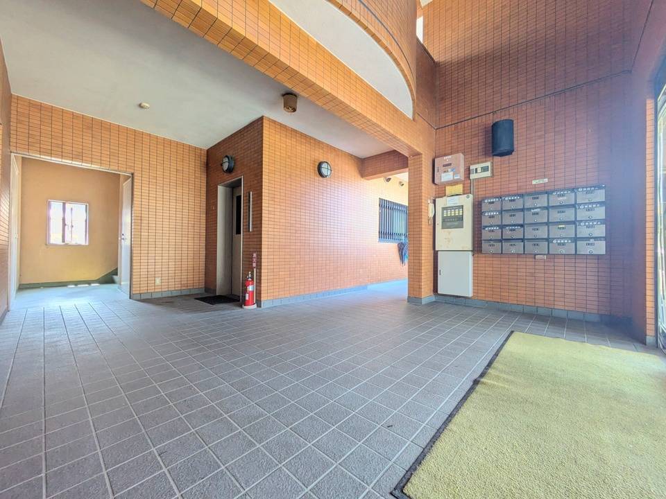 エントランス　エントランス