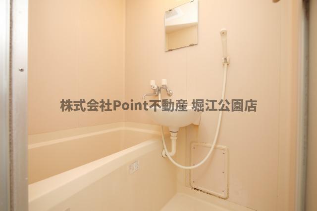 地下鉄谷町線 谷町六丁目駅 徒歩5分 9階建 築37年の風呂写真