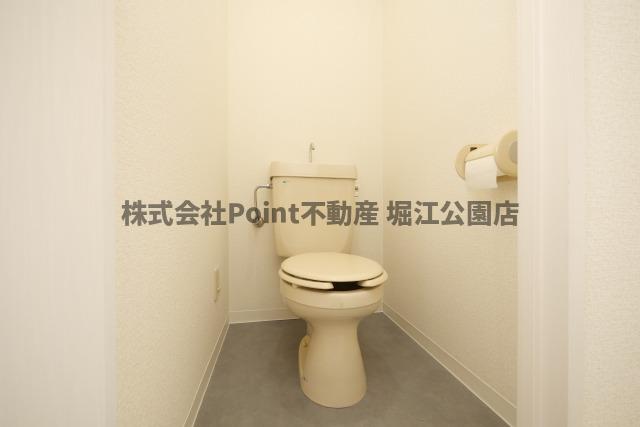地下鉄谷町線 谷町六丁目駅 徒歩5分 9階建 築37年のトイレ写真