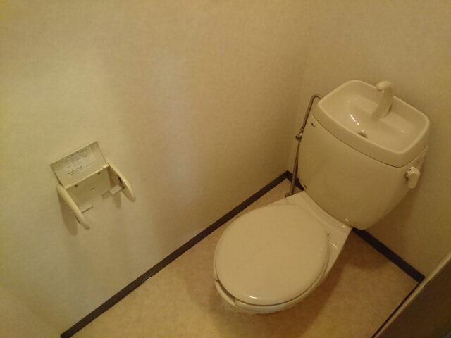 トイレ　ゆったりとした空間のトイレです