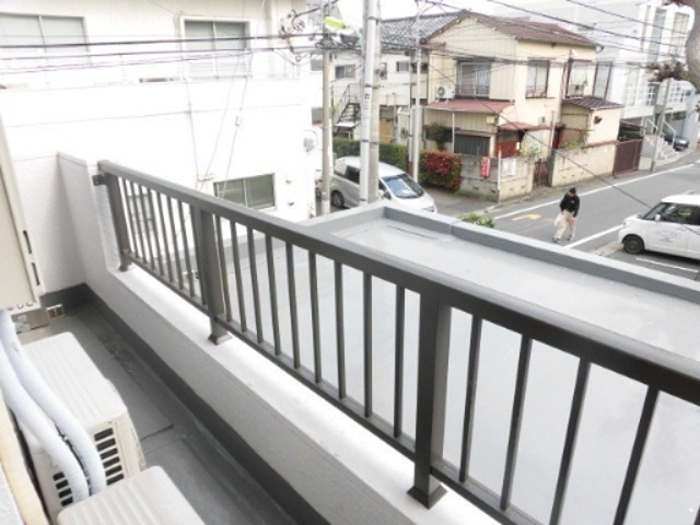 バルコニー　※同仕様写真