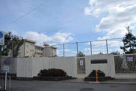 小学校　寝屋川市立石津小学校（小学校）まで571m