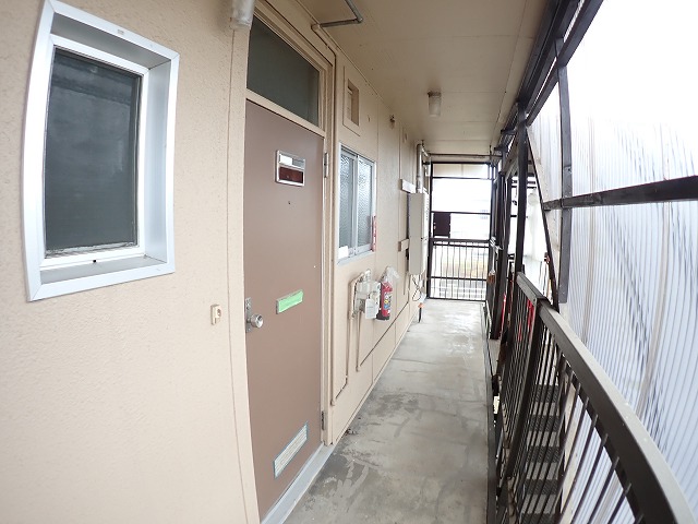 エントランス　玄関前です
