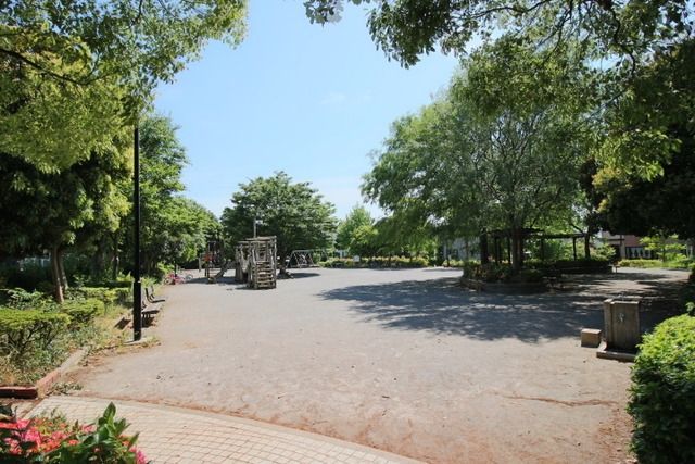 公園　季節の杜公園（公園）まで100m
