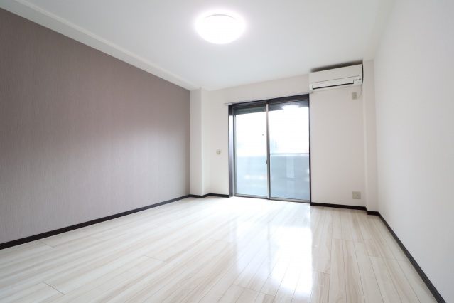 居室・リビング　広いお部屋です