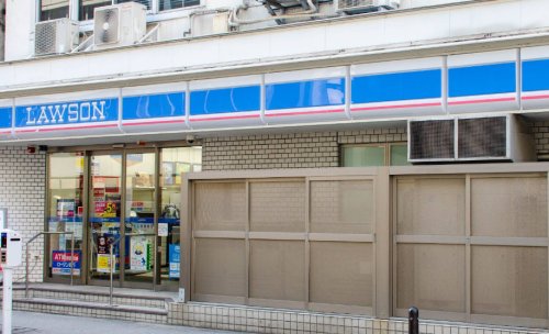 コンビニ　ローソン 内神田三丁目店（コンビニ）まで110m