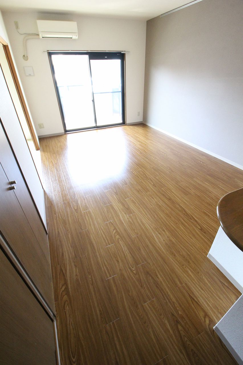 居室・リビング　別棟の同タイプの部屋の写真です