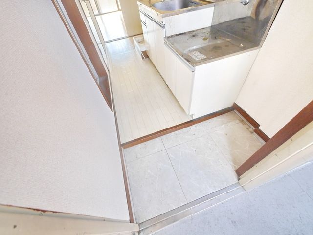 玄関　★お部屋探しは株式会社タウンハウジング東京まで★
