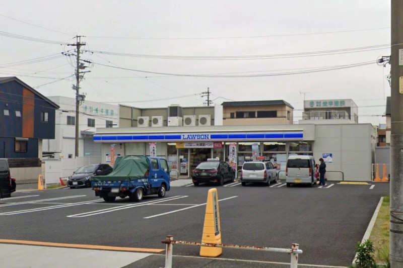 コンビニ　ローソン 中村千成通四丁目店（コンビニ）まで357m