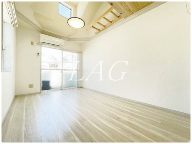 居室・リビング　洋室のお部屋です。