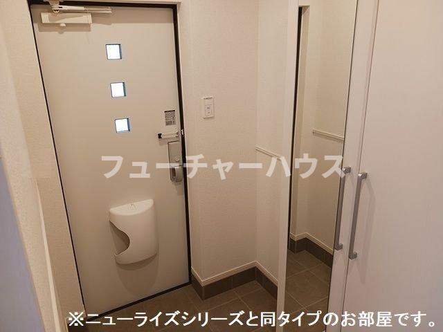 玄関　収納もある玄関です