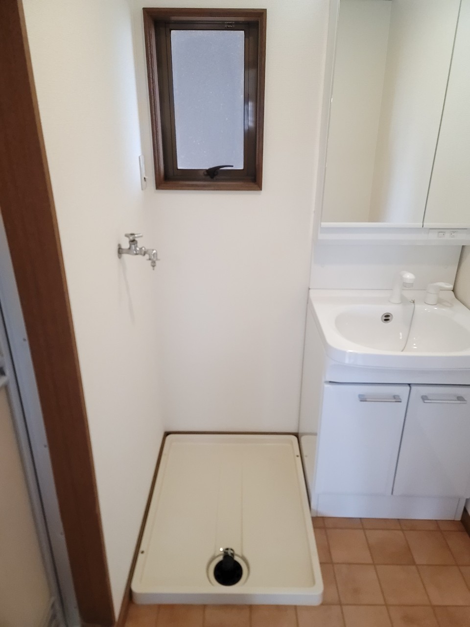 洗面設備　室内洗濯機置き場