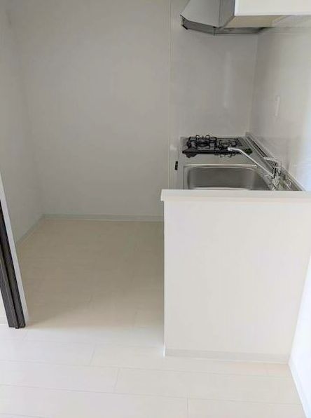 キッチン　独立システムキッチンは料理も掃除もしやすいですね♪