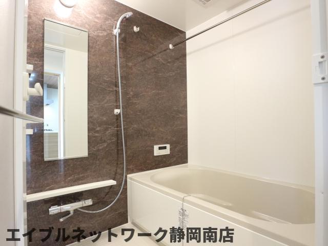 バス・シャワールーム　日々の暮らしに欠かせないお風呂です