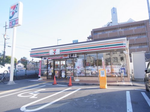 コンビニ　セブンイレブン 橿原南八木町1丁目店（コンビニ）まで410m