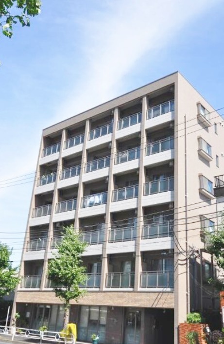 横浜市港南区最戸のマンションの建物外観