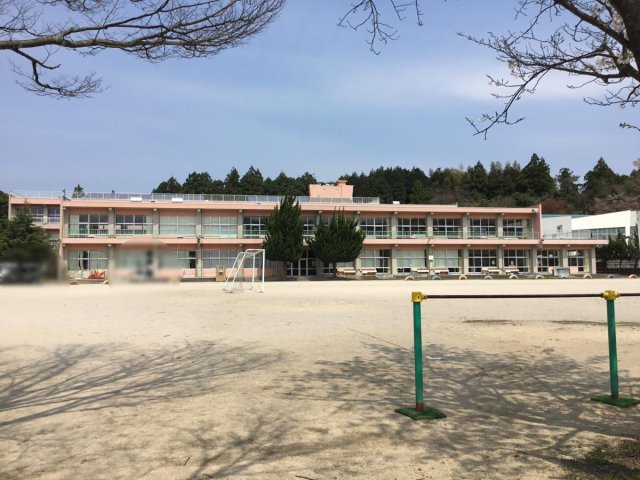 【松江市東出雲町揖屋のアパートの小学校】