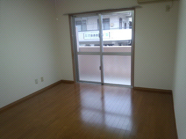 沖縄市海邦のアパートの居室・リビング