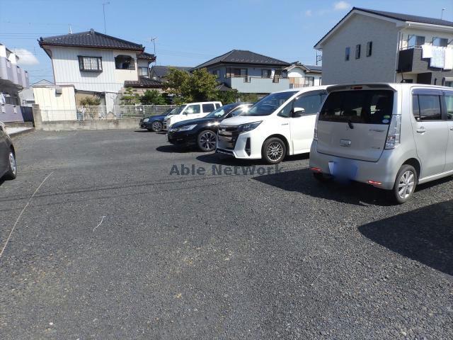 【ツァィト板倉の駐車場】