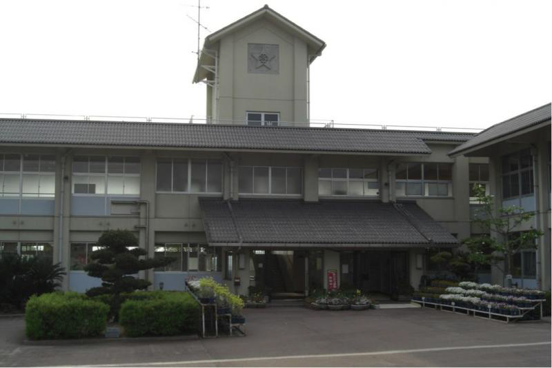 小学校　大部小学校（小学校）まで1241m