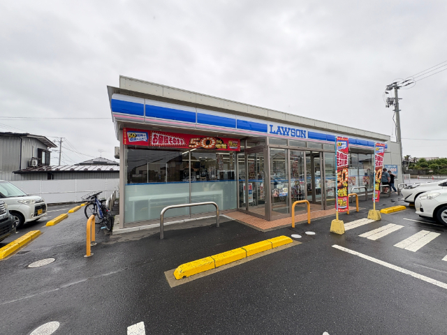 コンビニ　ローソン黒川大和吉岡店（コンビニ）まで363m