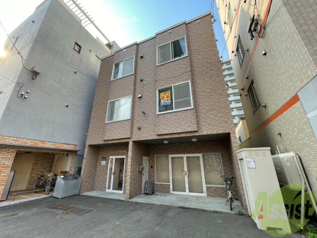 建物外観　札幌市中央区北一条西「メゾン・ル・ヴェール」