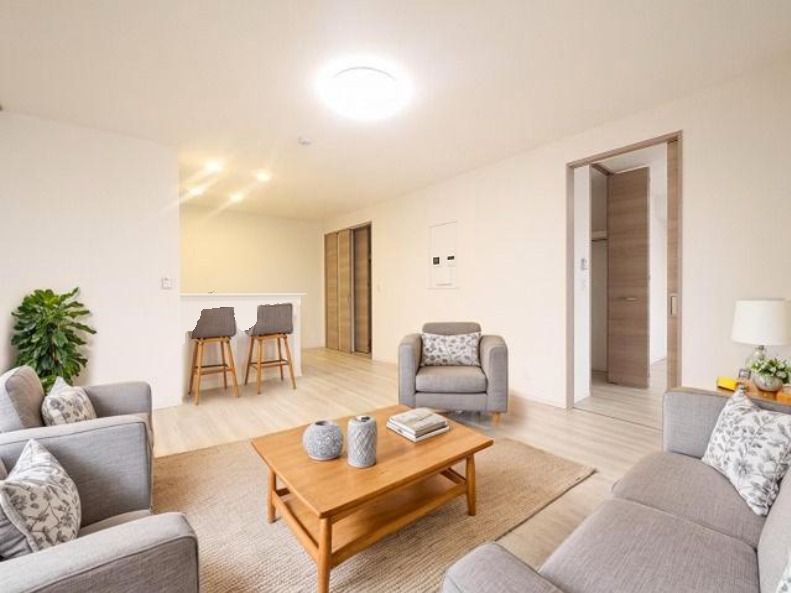 居室・リビング　CGで家具等を配置したもので家具等は含まれません