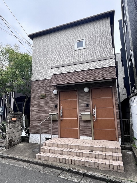 アヤメゾン初台 B