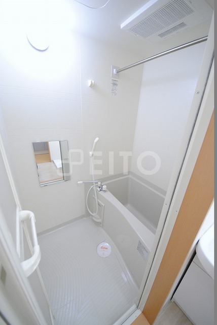 バス・シャワールーム　写真は１０１号室