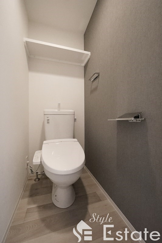 トイレ　温水洗浄便座