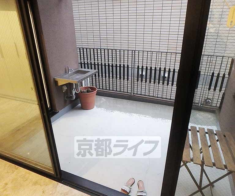 バルコニー　３面バルコニーになっています。