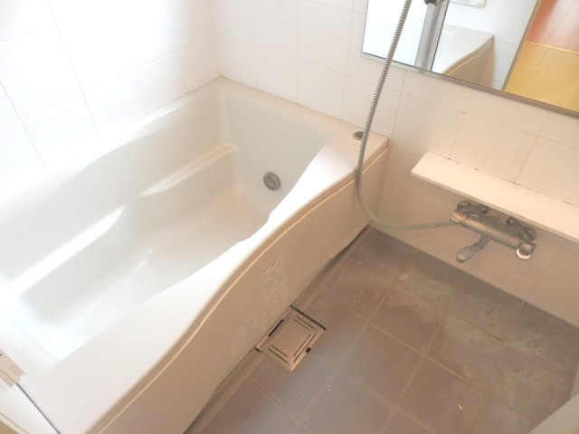 バス・シャワールーム　※別部屋の参考写真です。