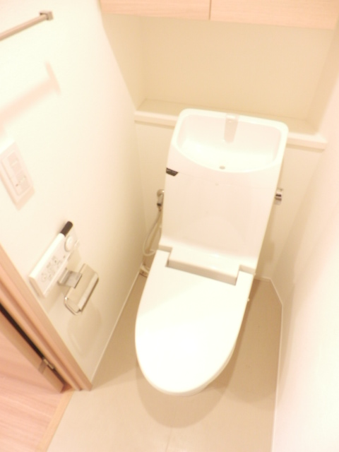 トイレ　※別部屋の参考写真です。