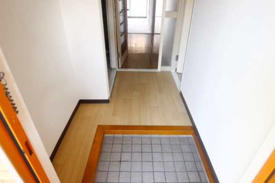 玄関　※別室の写真を使用しております※