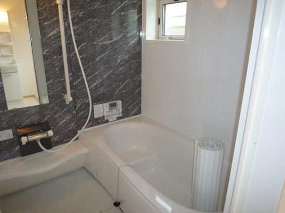 バス・シャワールーム　お風呂で日々の疲れを落としましょう