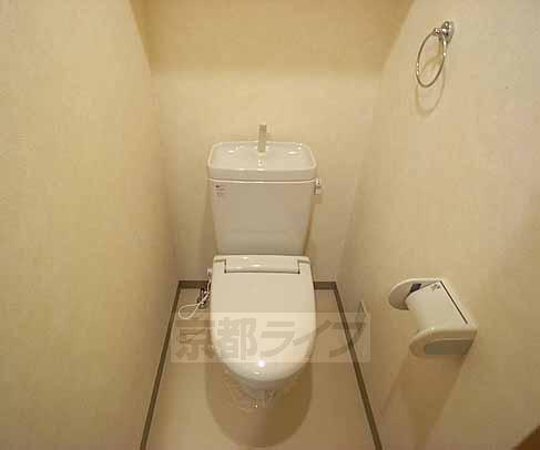 トイレ　ウォームレットつきトイレ