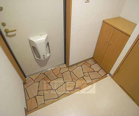 玄関　シューズボックスつき玄関