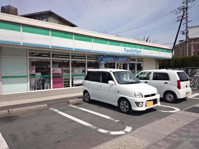 コンビニ　ファミリーマート 石田森東店（コンビニ）まで126m