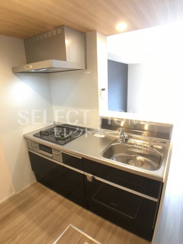 キッチン　同型タイプコンパクトなキッチンで掃除もラクラク