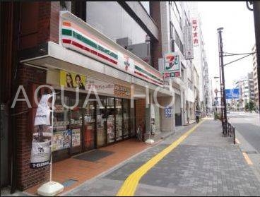 コンビニ　セブンイレブン新御徒町駅前店（コンビニ）まで291m