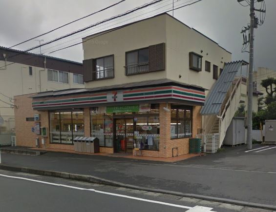 コンビニ　セブンイレブン 湯河原中央2丁目店（コンビニ）まで353m