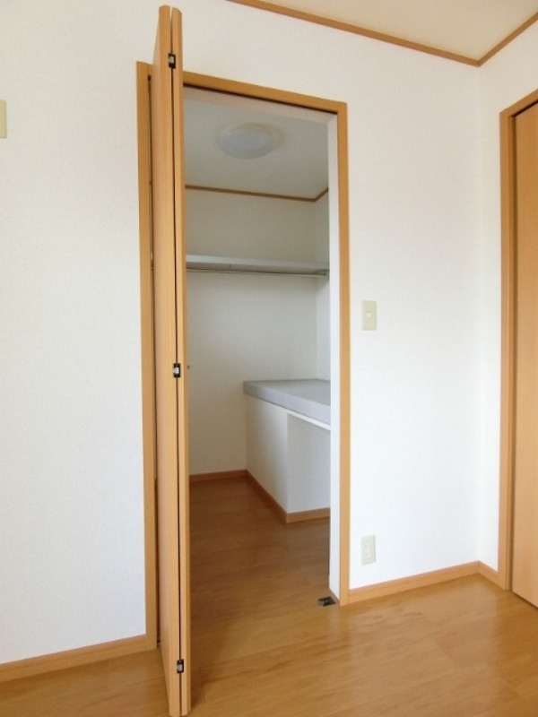 収納　図面と現状に相違がある場合には現状を優先