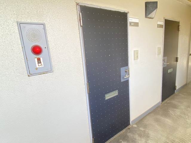 玄関　写真は現状を優先します。