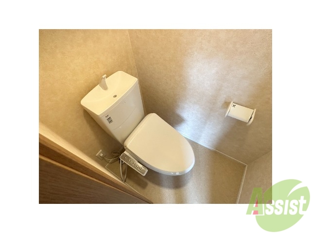 トイレ　トイレは綺麗でウォッシュレットも付いて快適にお使い頂けます。