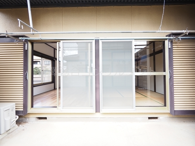 バルコニー　テラス