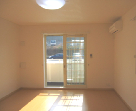 居室・リビング　エンプレイス(GoodHome)